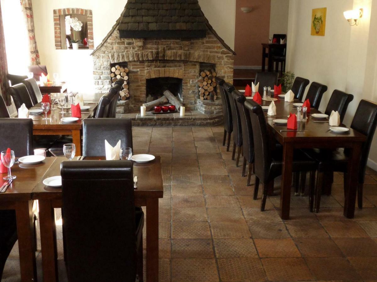 The Poachers Inn Piddletrenthide Kültér fotó